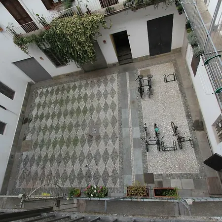 Mediterraneo Centre Apartment *