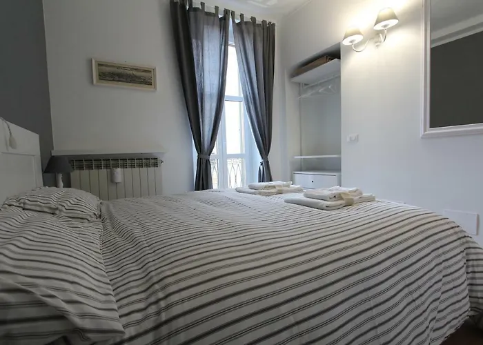 Mediterraneo Centre トリノ